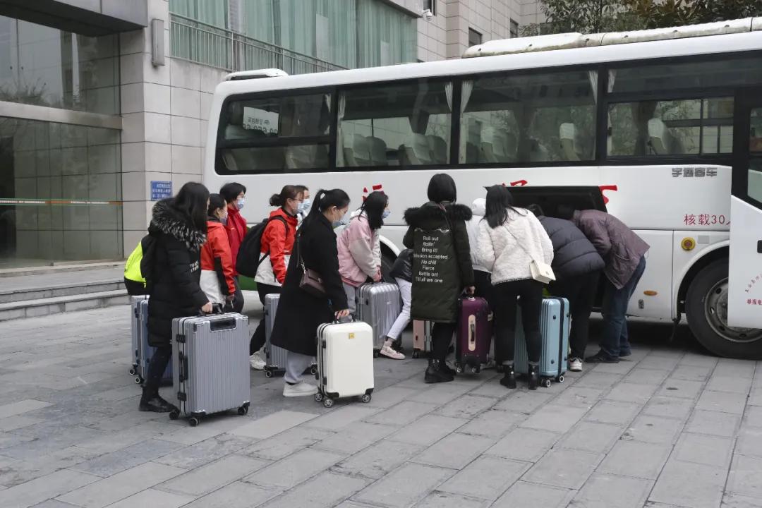 新澳门免费挂牌大全2025年，全面释义解释落实